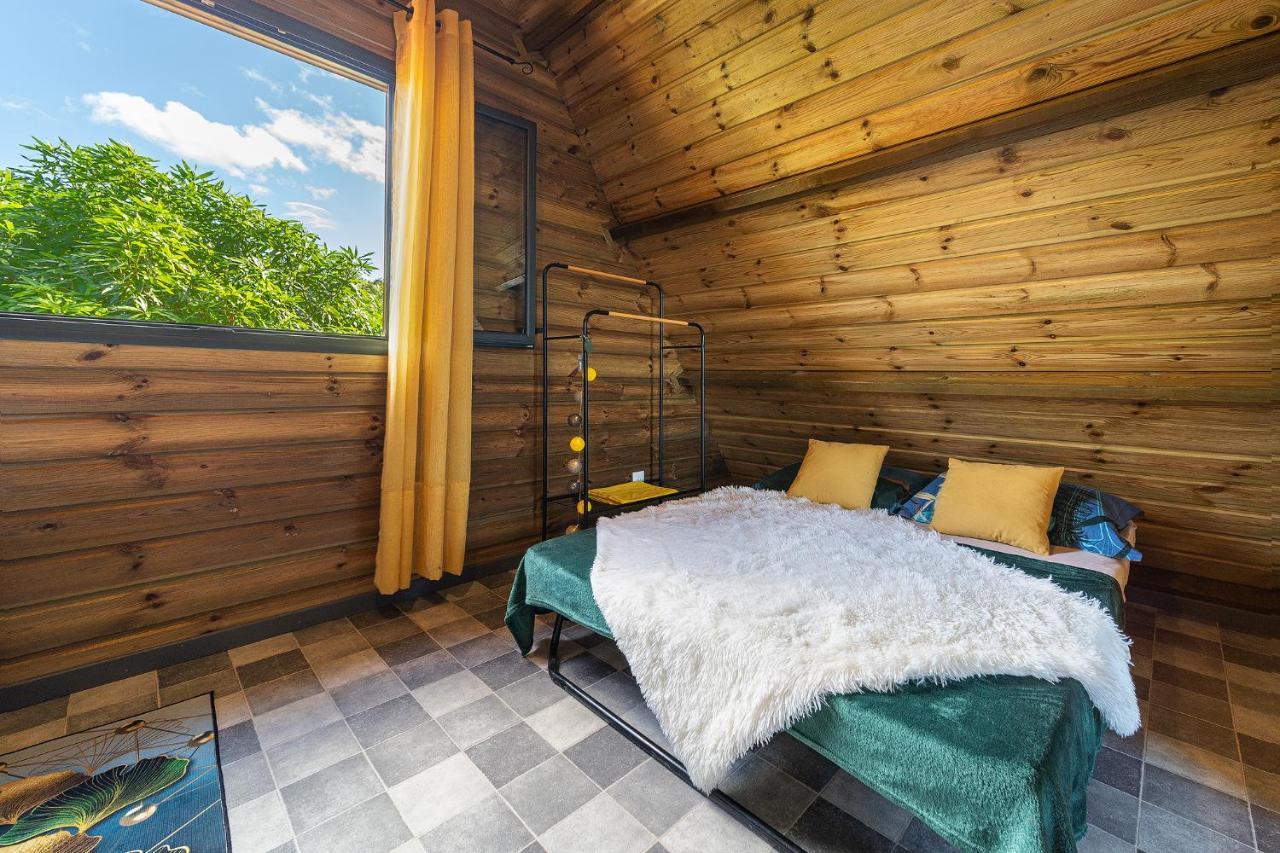 Charmant Chalet Avec Jacuzzi, L'Ile O Vert Saint-Philippe Zewnętrze zdjęcie