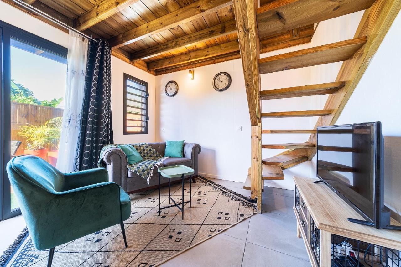 Charmant Chalet Avec Jacuzzi, L'Ile O Vert Saint-Philippe Zewnętrze zdjęcie