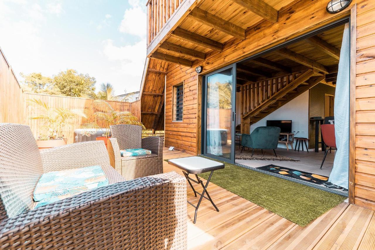 Charmant Chalet Avec Jacuzzi, L'Ile O Vert Saint-Philippe Zewnętrze zdjęcie