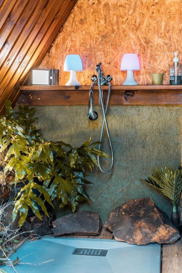 Charmant Chalet Avec Jacuzzi, L'Ile O Vert Saint-Philippe Zewnętrze zdjęcie