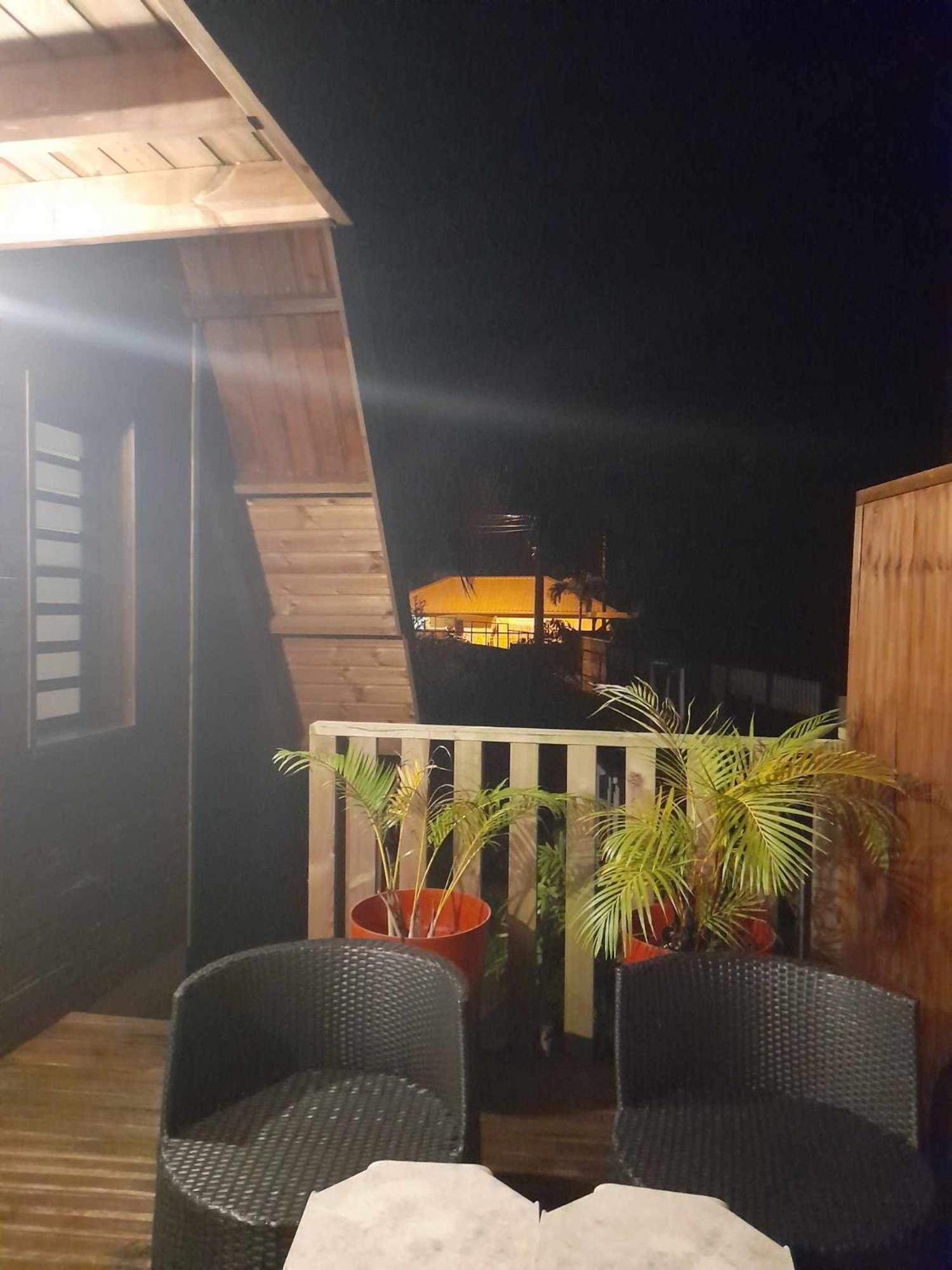 Charmant Chalet Avec Jacuzzi, L'Ile O Vert Saint-Philippe Zewnętrze zdjęcie