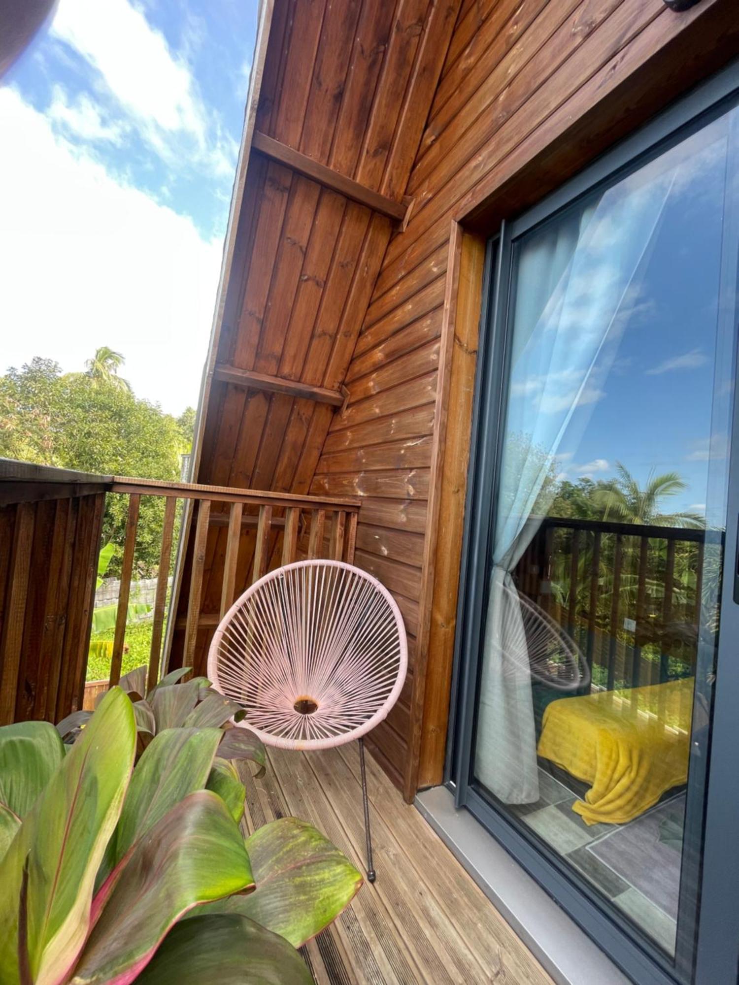 Charmant Chalet Avec Jacuzzi, L'Ile O Vert Saint-Philippe Zewnętrze zdjęcie